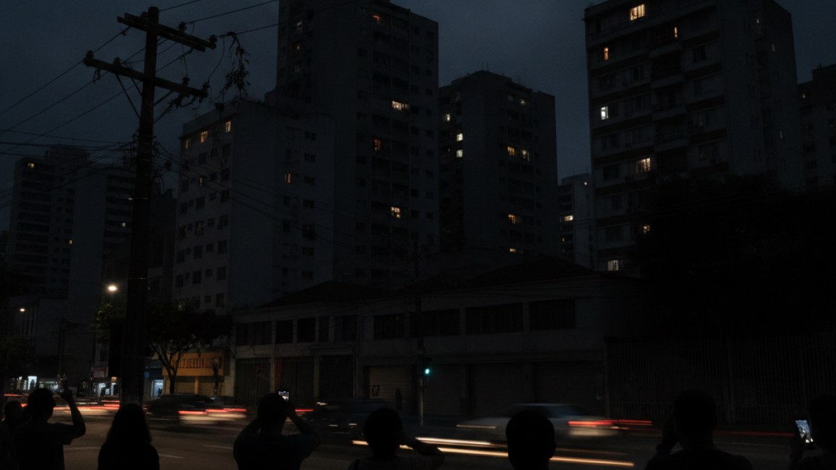Imagem ilustrativa da notícia: Milhares de consumidores em São Paulo enfrentam interrupção no fornecimento de energia elétrica
