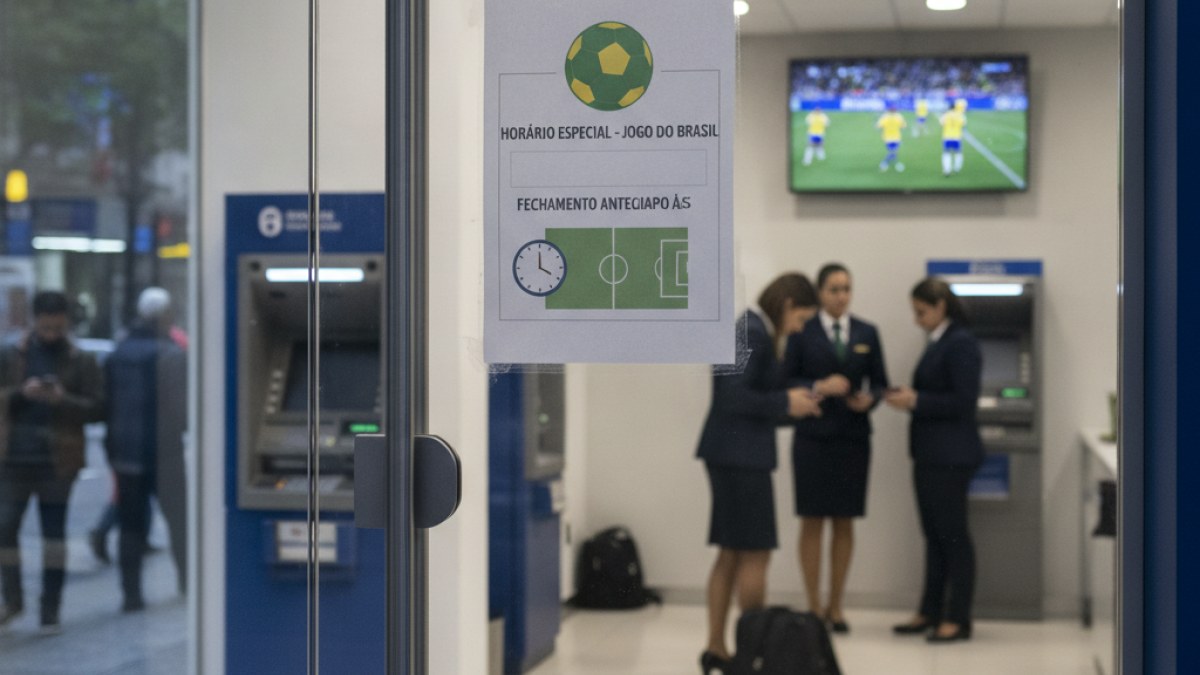 Imagem ilustrativa da notícia: Horário de funcionamento de agências bancárias será alterado em dias de jogos da Seleção Brasileira